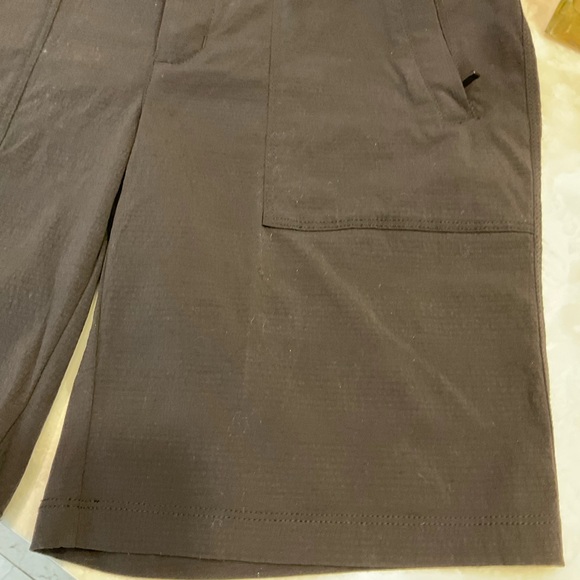Athleta Trekkie Bermuda 2.0 Shorts Black Ripstop Stretch Athletic Hiking, Sz 2 - Picture 5 of 14